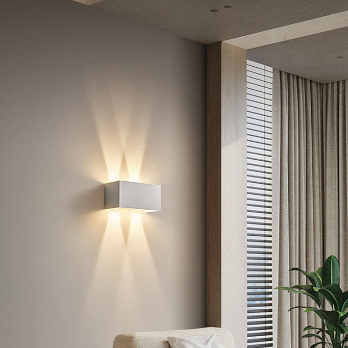 Delira Minimalistische LED Wandlamp met Verstelbare Lichtbundel