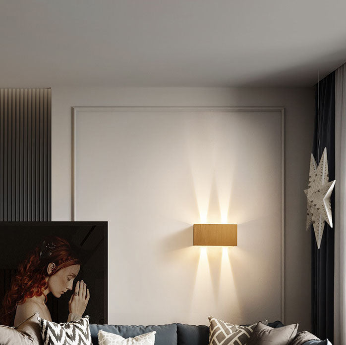 Delira Minimalistische LED Wandlamp met Verstelbare Lichtbundel
