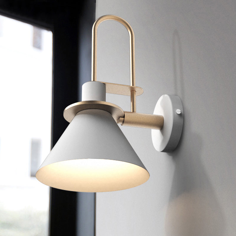 Delira Wandlamp Macaron Kegelvormig Metaal