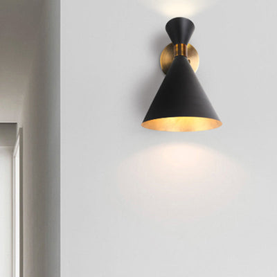 Delira Wandlamp Metaal Flared Modern