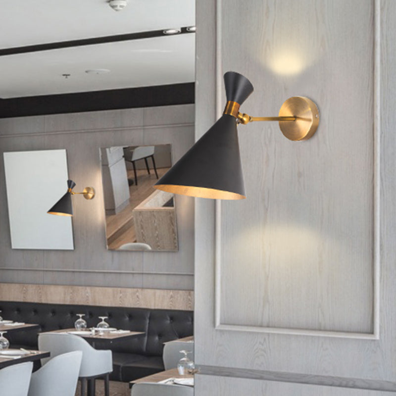 Delira Wandlamp Metaal Flared Modern