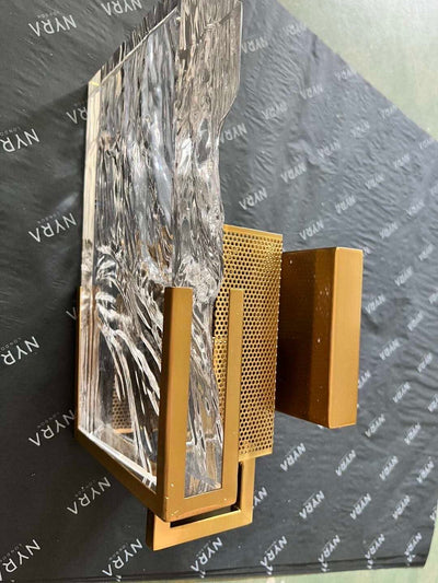Delira Wandlamp Met Gouden Elegantie
