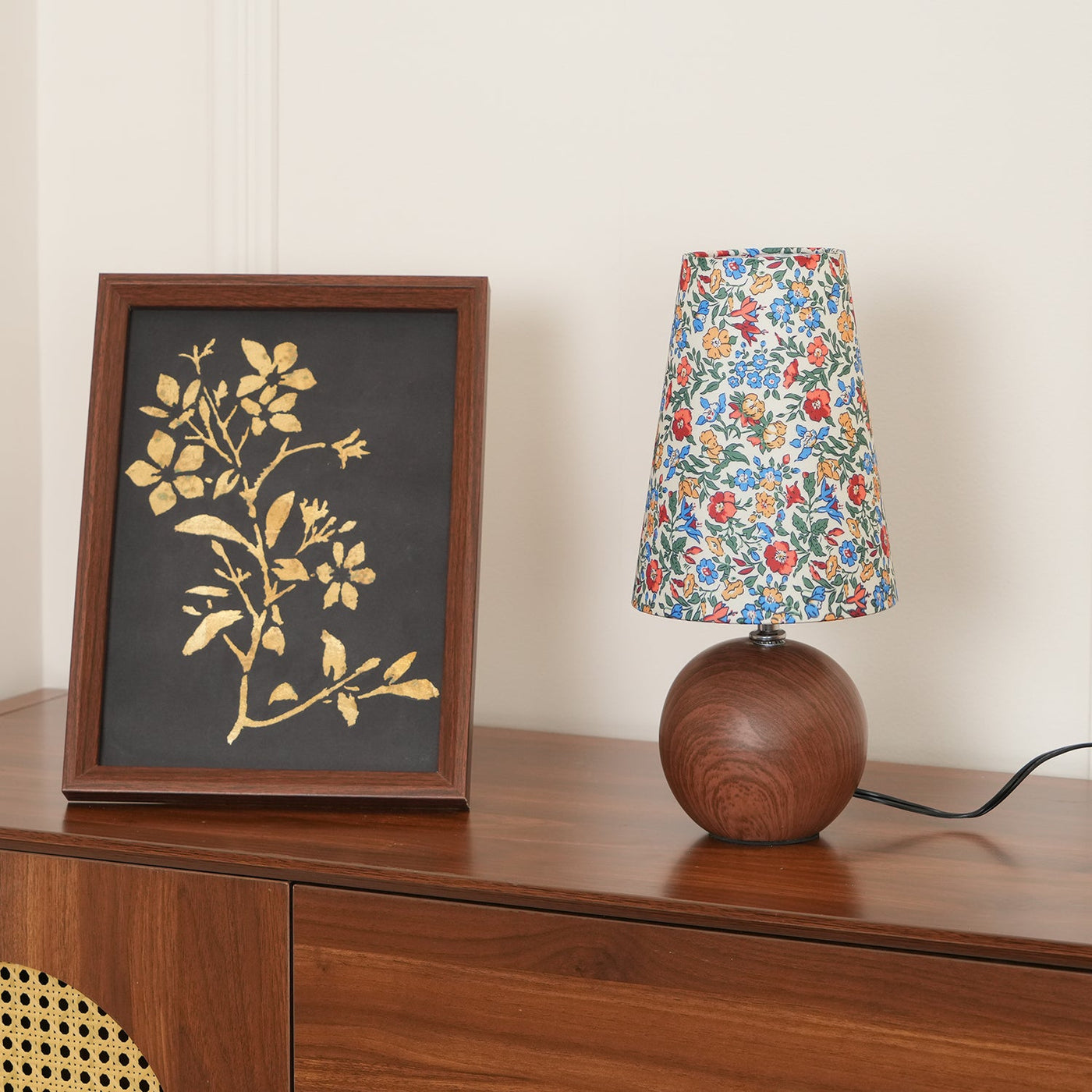 Delira Tafellamp Bloemmotief en Houten Voet