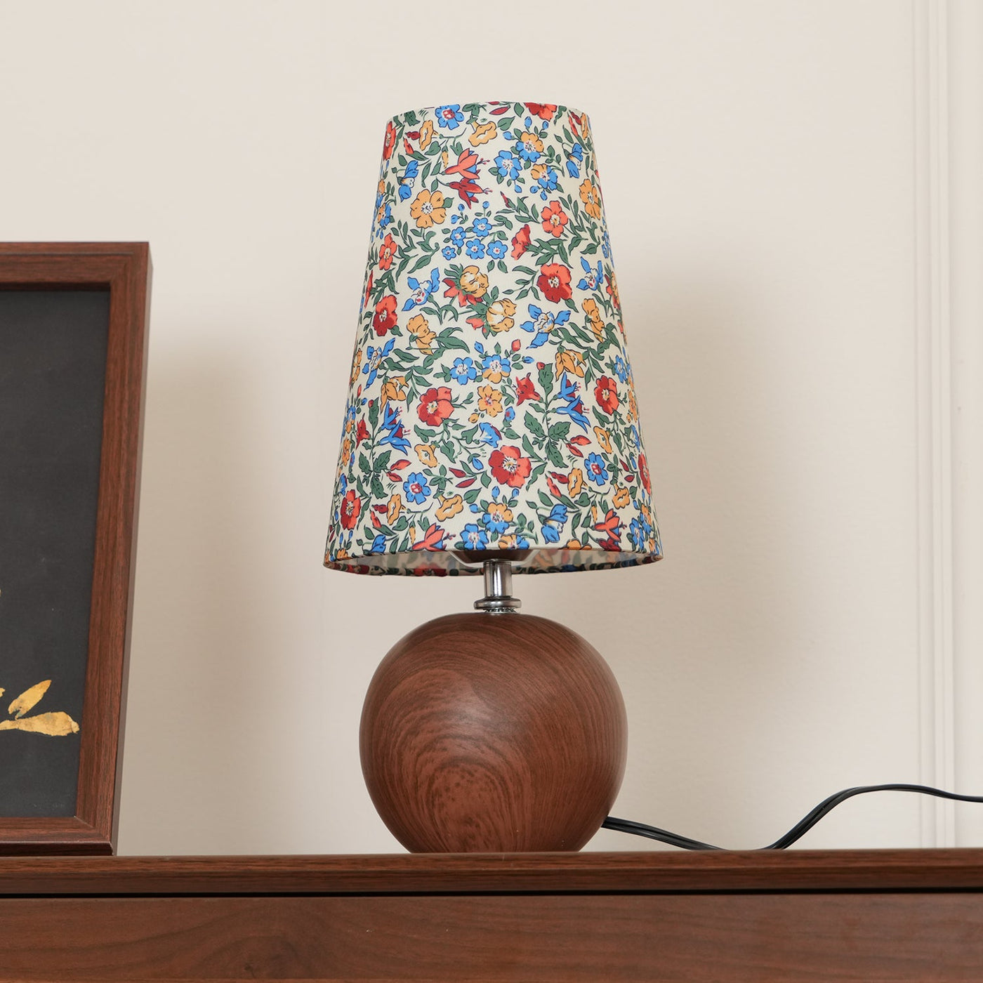 Delira Tafellamp Bloemmotief en Houten Voet