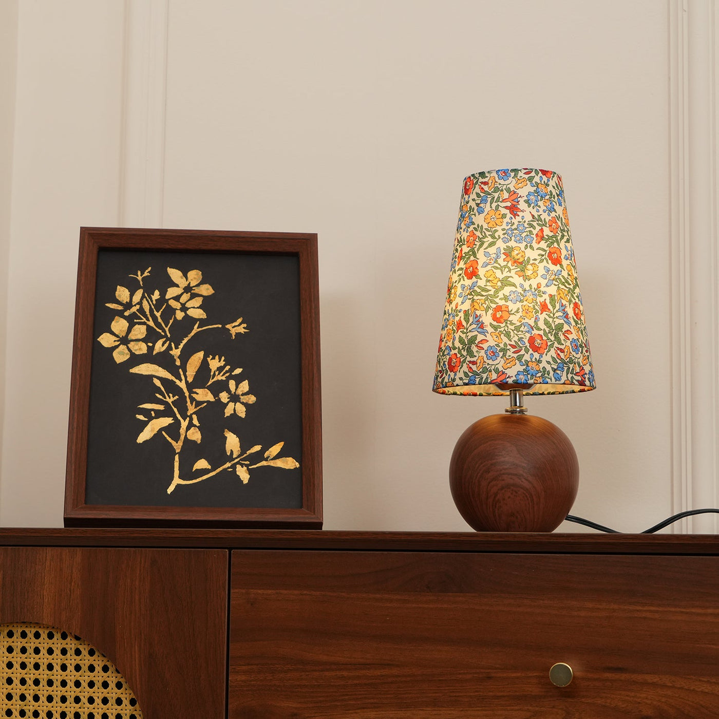 Delira Tafellamp Bloemmotief en Houten Voet