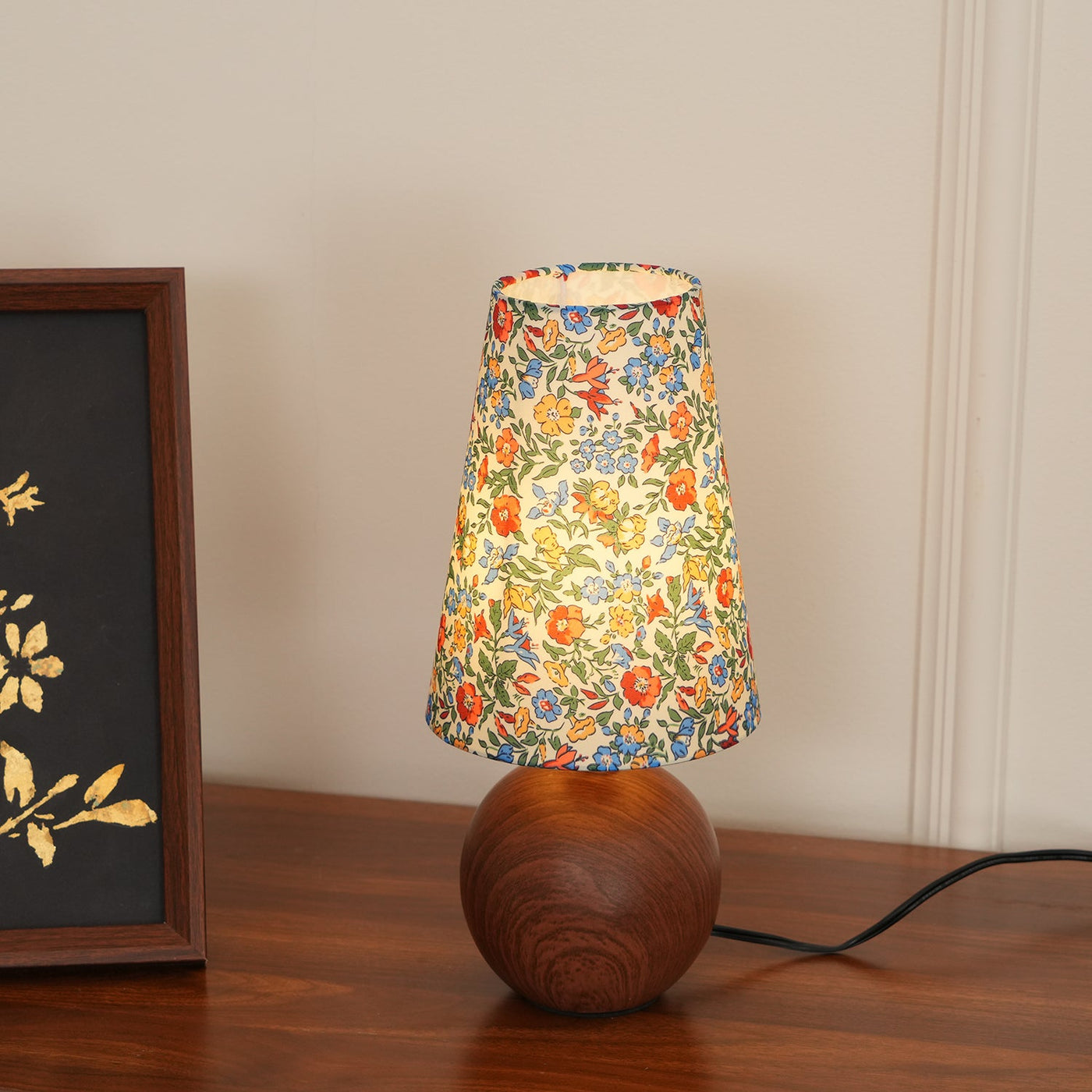 Delira Tafellamp Bloemmotief en Houten Voet