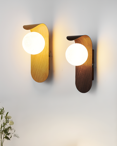 Delira Wandlamp Gebogen Houtlook Glasbol