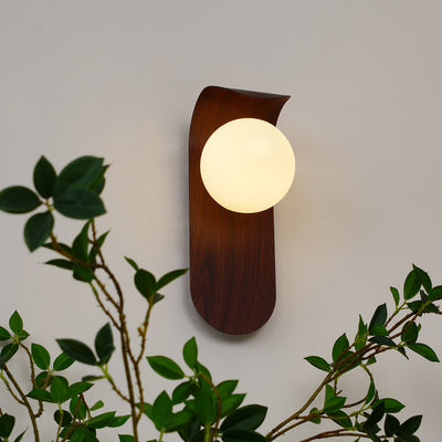Delira Wandlamp Gebogen Houtlook Glasbol