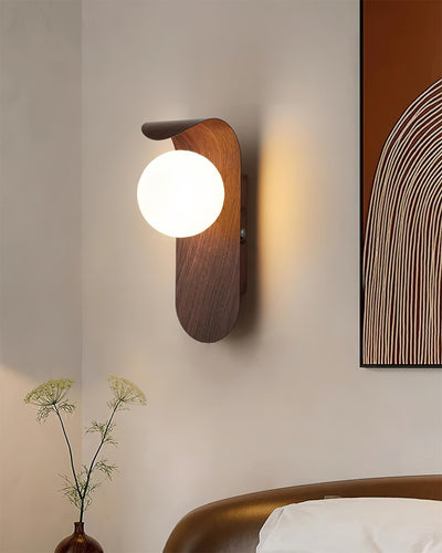 Delira Wandlamp Gebogen Houtlook Glasbol