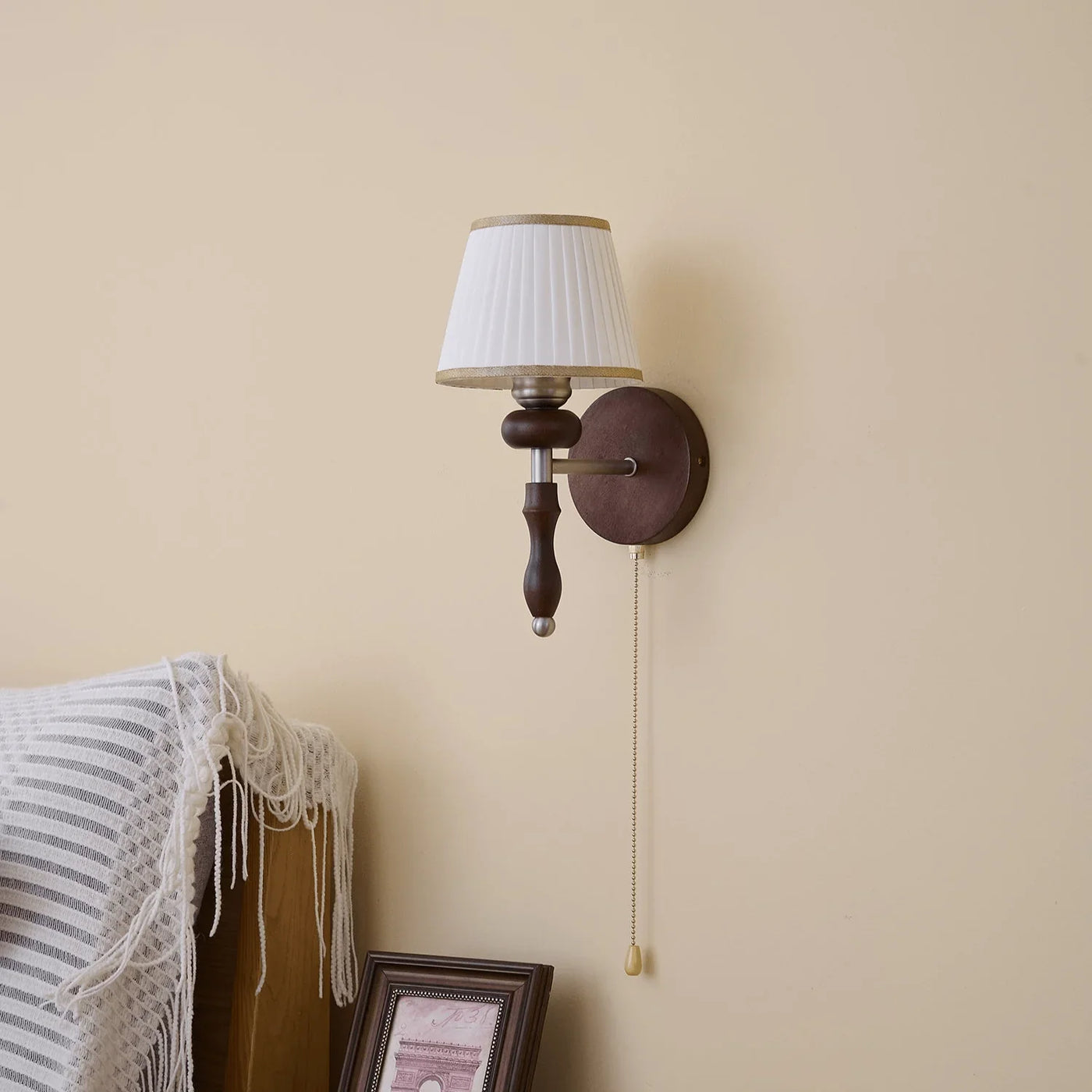 Delira Wandlamp Hout Met Stoffen Kap