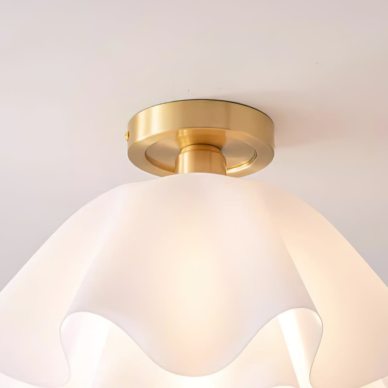 Delira Plafondlamp Gevouwen Witte Kap