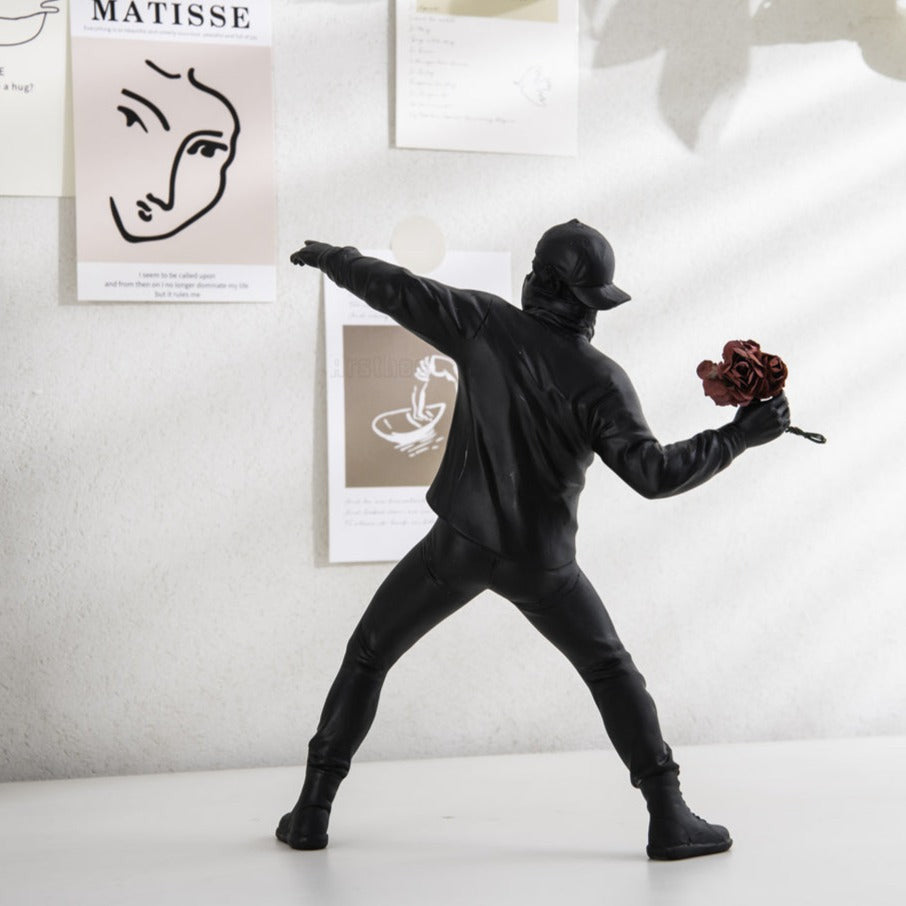 Delira Beeldje Man Met Bloemen Abstract Handgemaakt Object