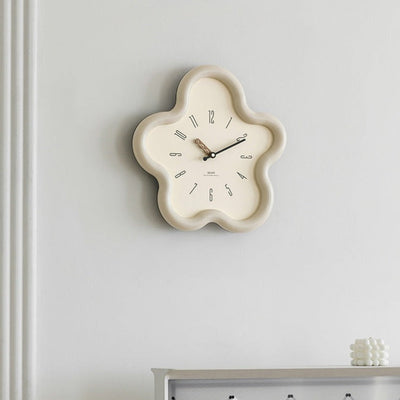 Delira Wandklok Met Bloemendetail