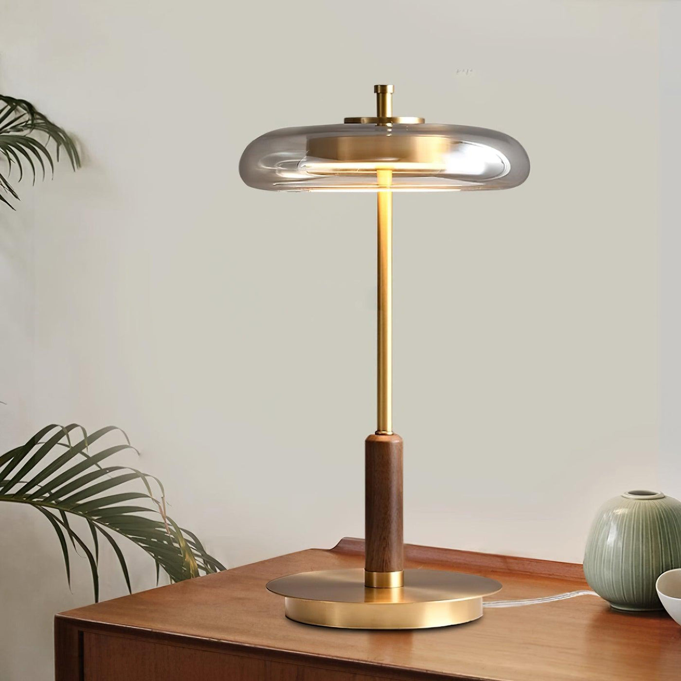 Delira Tafellamp Glas en Messing Modern Design