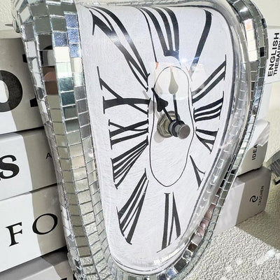Delira Klok Smeltend Design Geïnspireerd op Dali