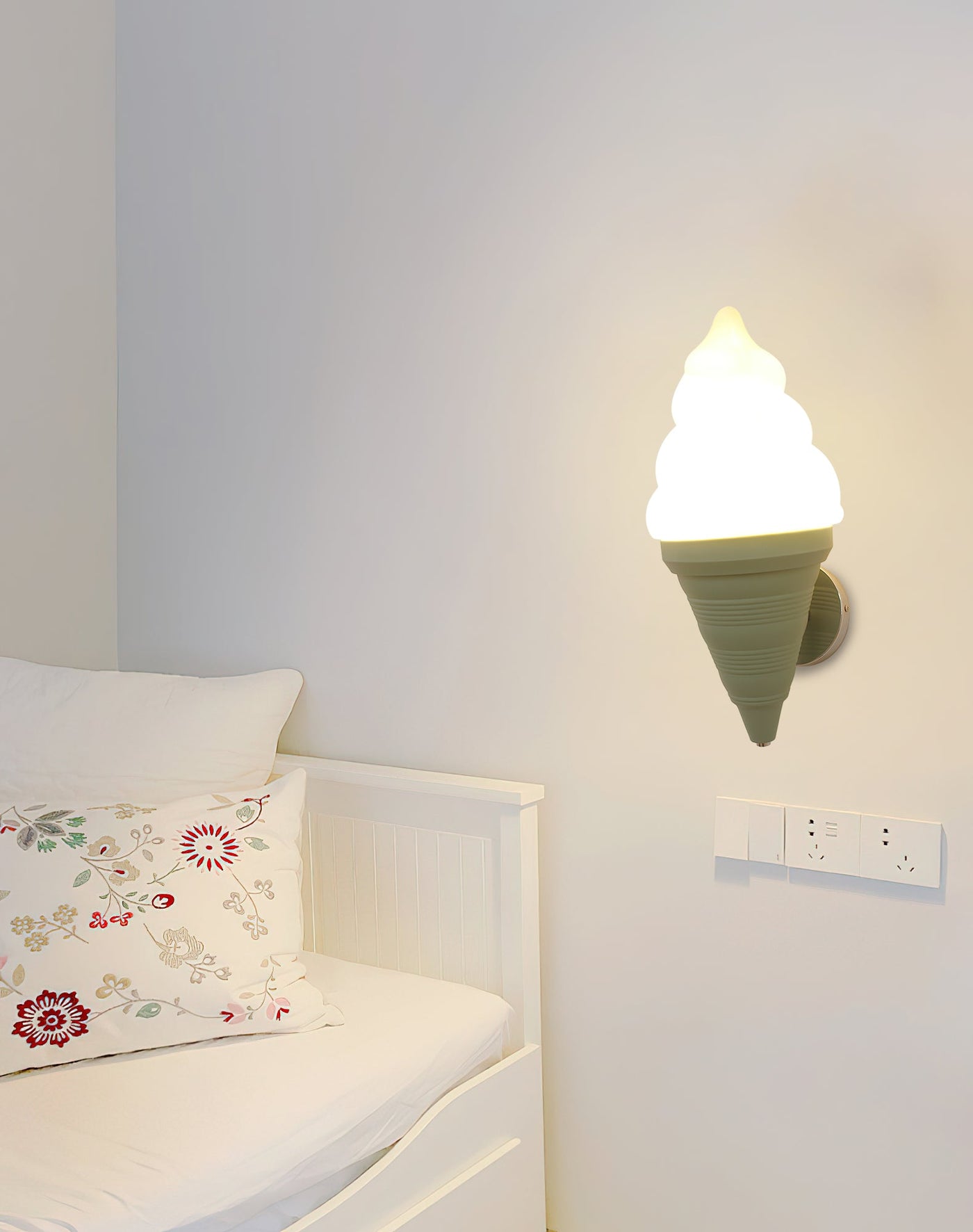 Delira Wandlamp Met Sierlijke Eenvoud