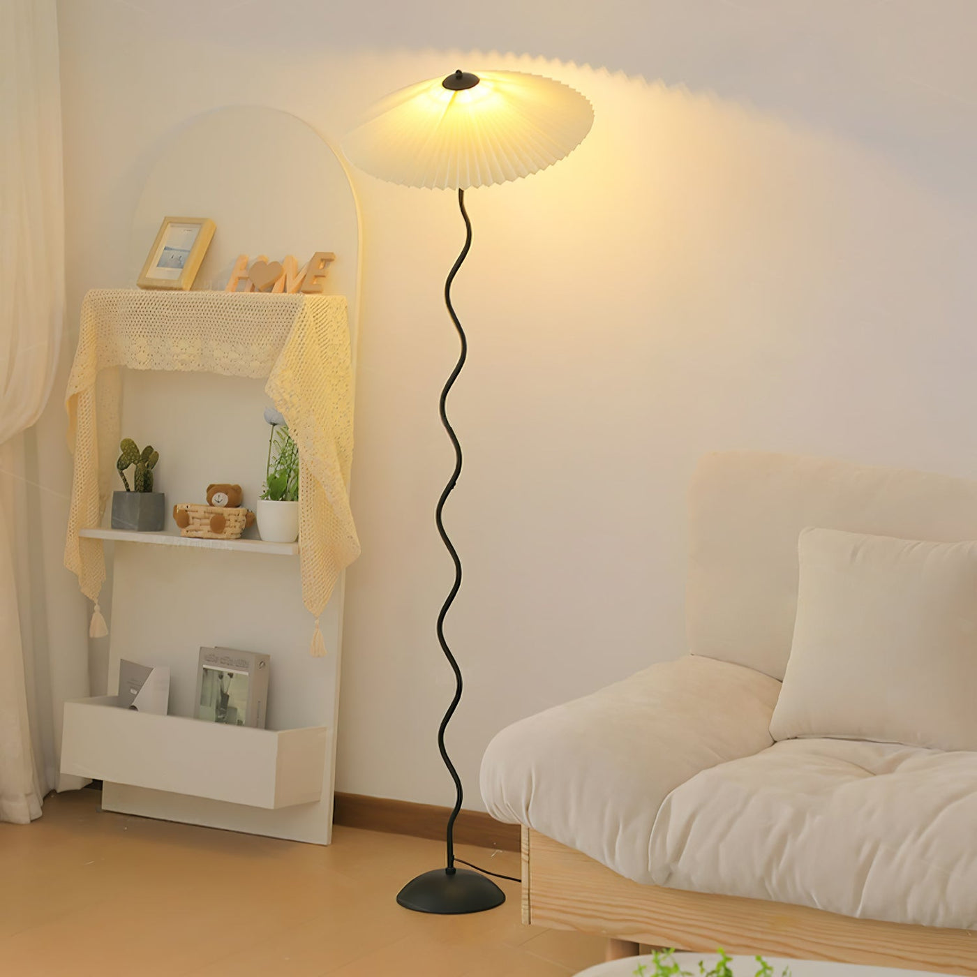 Delira Staande Lamp Golvend Ontwerp