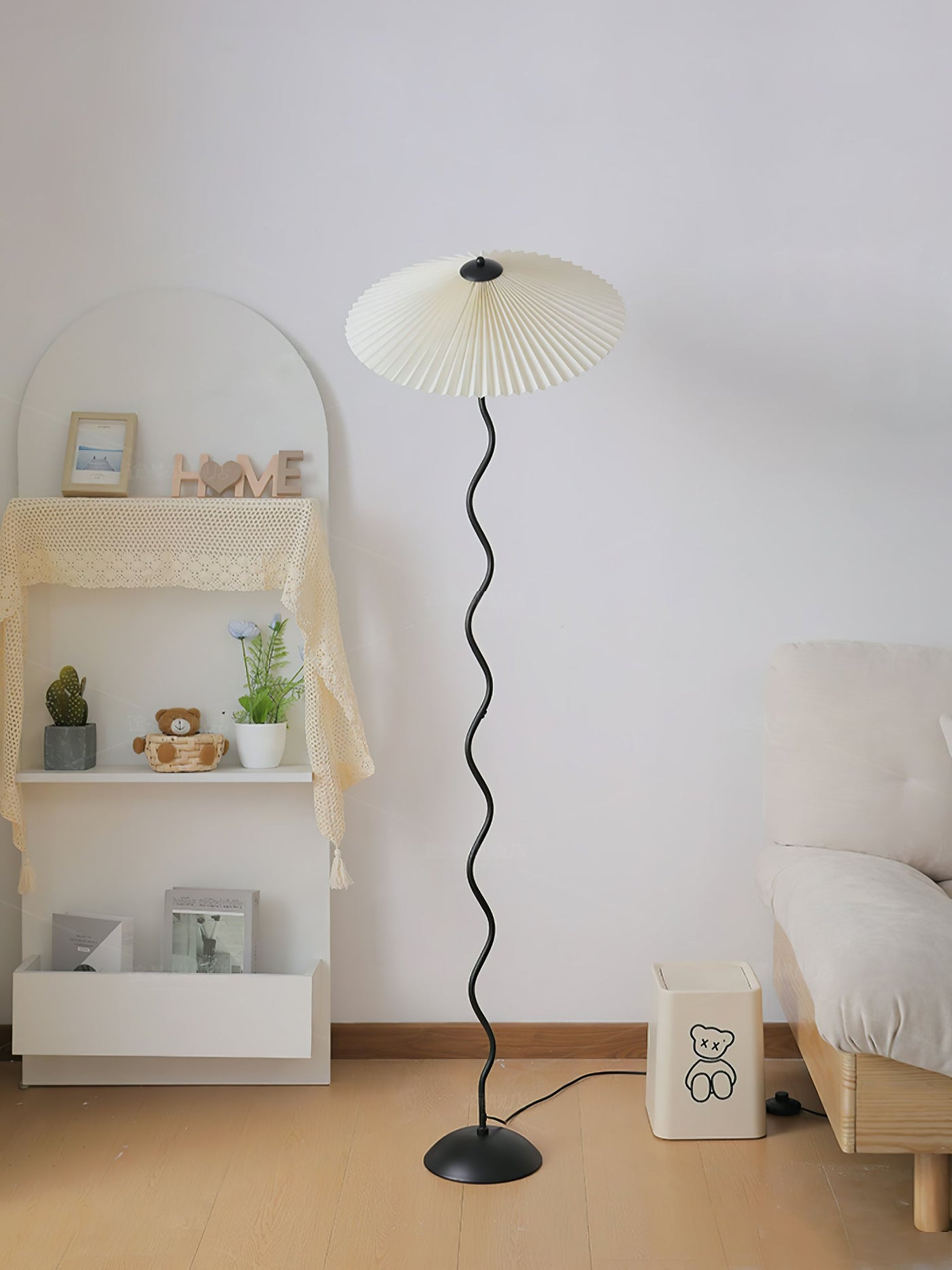 Delira Staande Lamp Golvend Ontwerp
