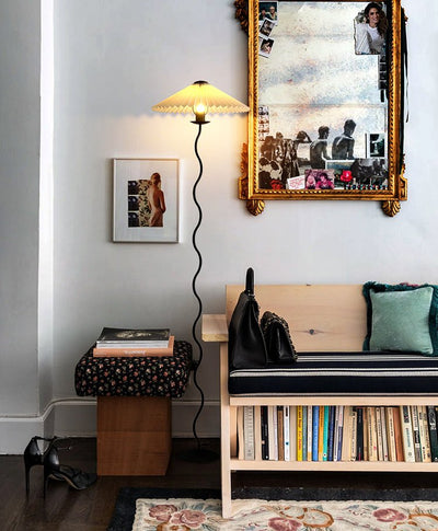 Delira Staande Lamp Golvend Ontwerp
