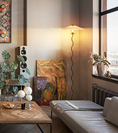 Delira Staande Lamp Golvend Ontwerp