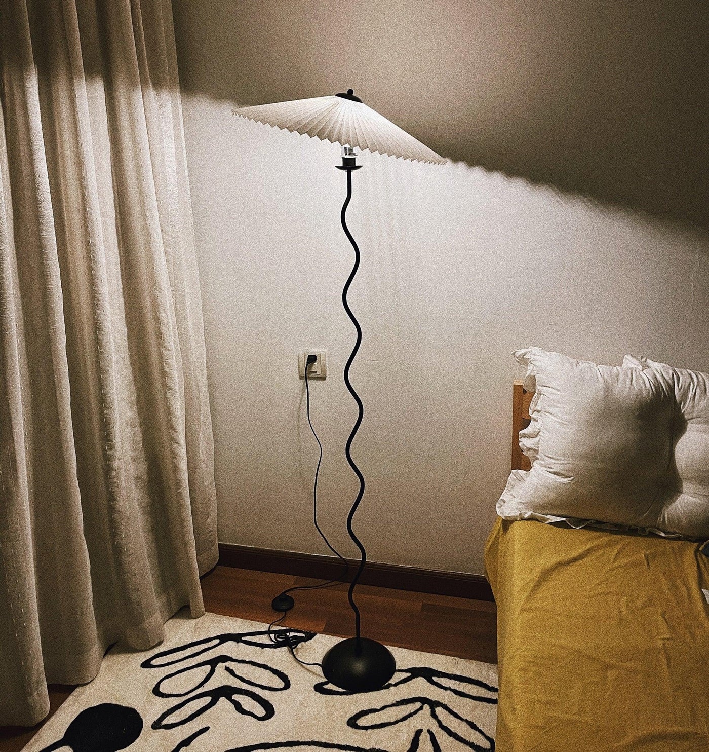 Delira Staande Lamp Golvend Ontwerp
