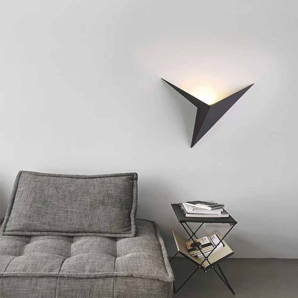 Delira Wandlamp Driehoek Metaal Design