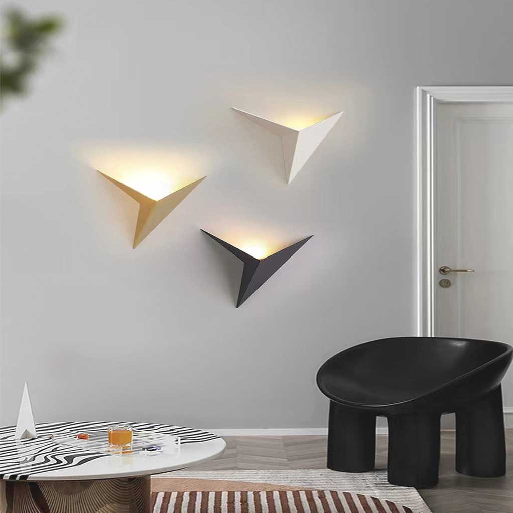 Delira Wandlamp Driehoek Metaal Design
