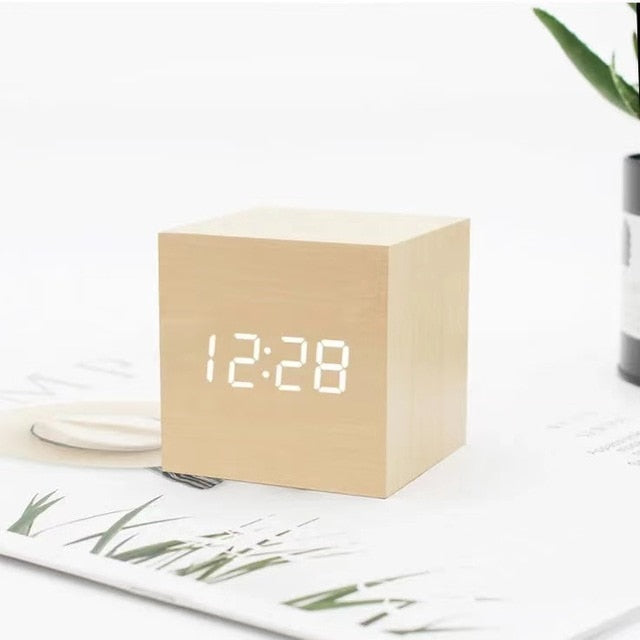 Delira Tafelwekker Minimalistisch Design